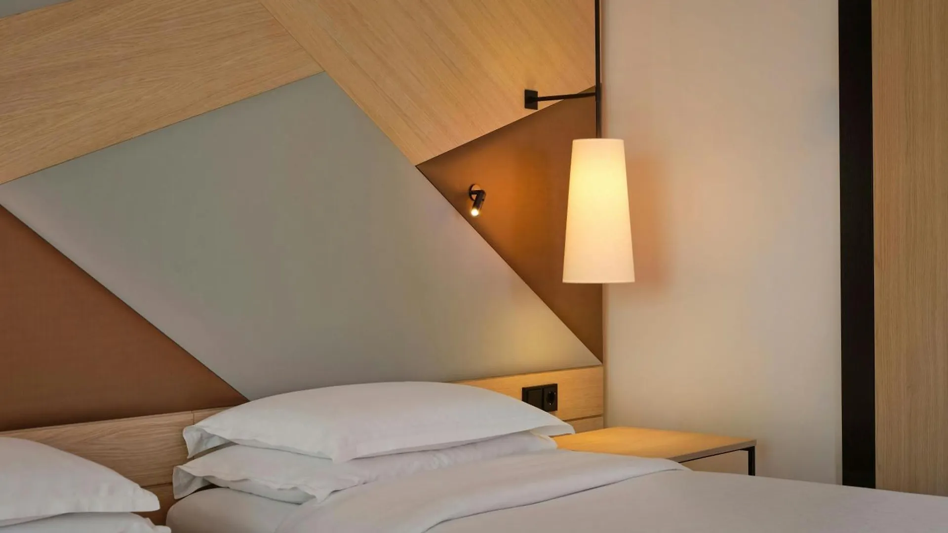 Sheraton Amsterdam Airport Hotel And Conference Center Amsterdam Airport Schiphol