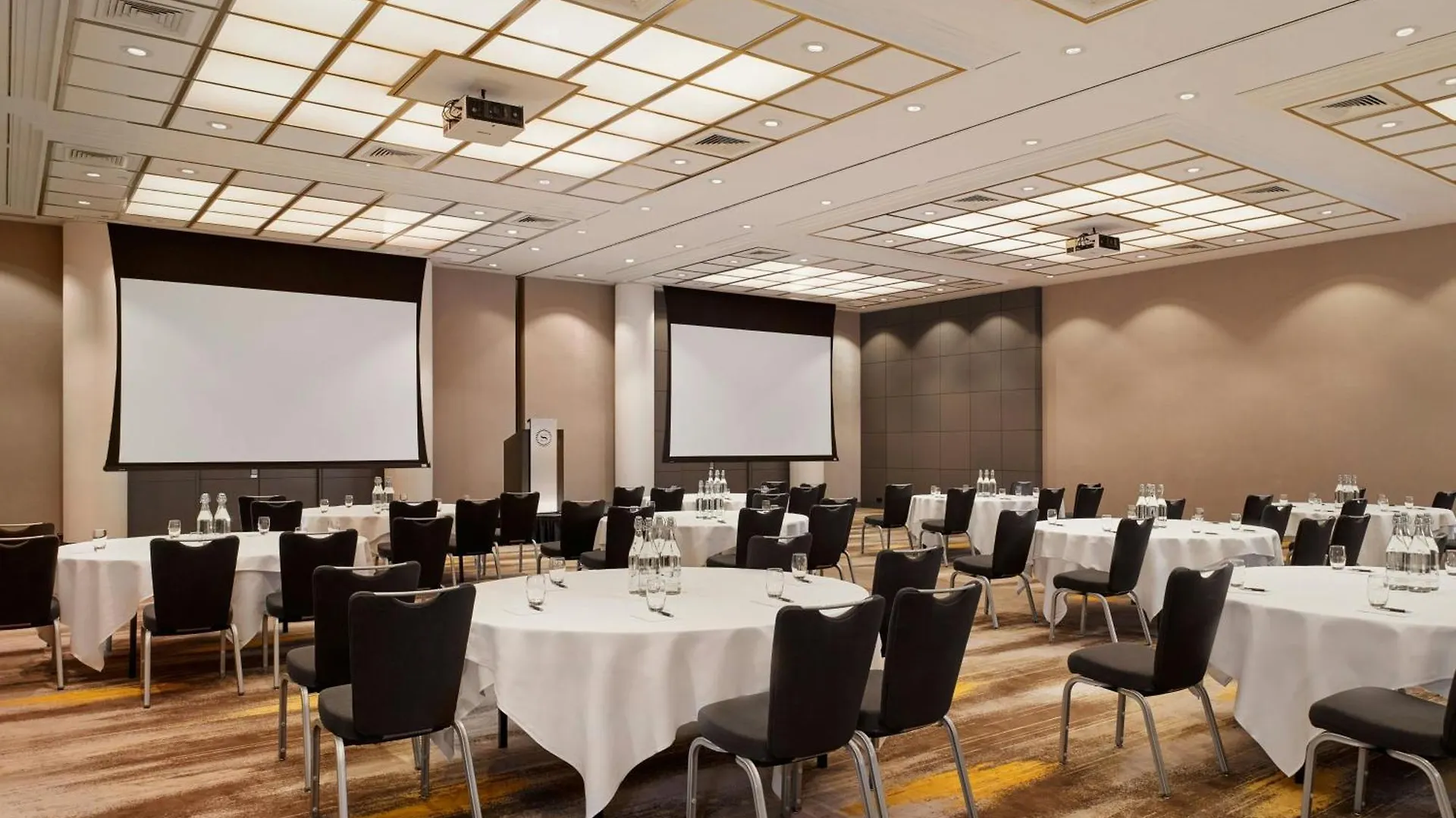 Sheraton Amsterdam Airport Hotel And Conference Center Amsterdam Airport Schiphol